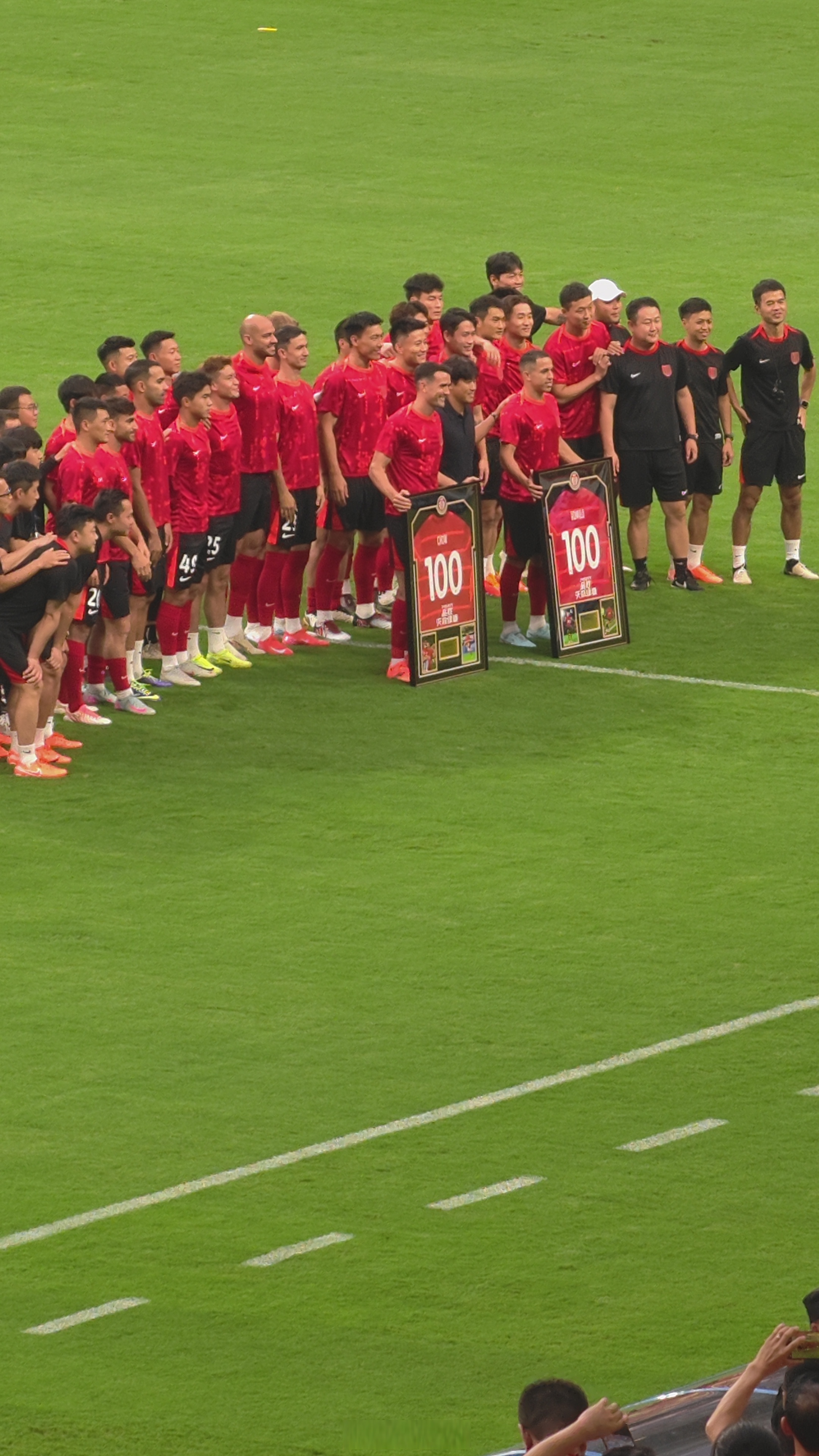 英超今晨再迎强敌，巴塞罗那遗憾出局，主帅态度：赛场秩序良好，数据趋势出现新变化的简单介绍-开云体育官网