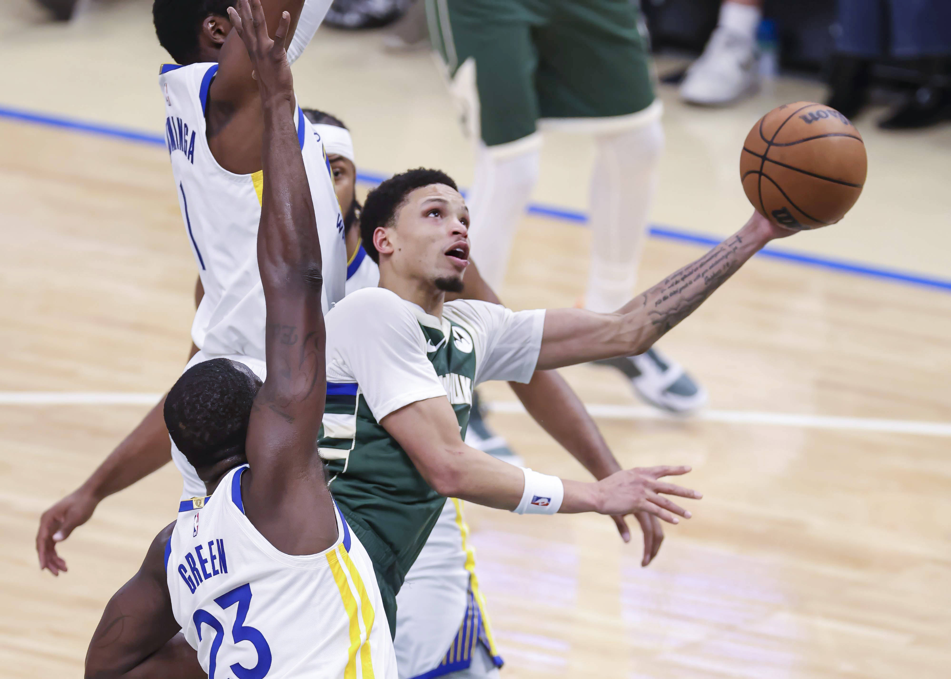 赛前葡萄牙体育调整名单以备NBA常规赛；临场应变环节打磨；引发热议；高层口径保持一致的简单介绍